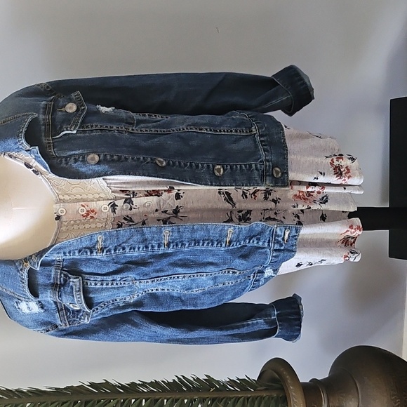 Maurices Floral Lace Trim Women's Tank Top NWT - Picture 4 of 14